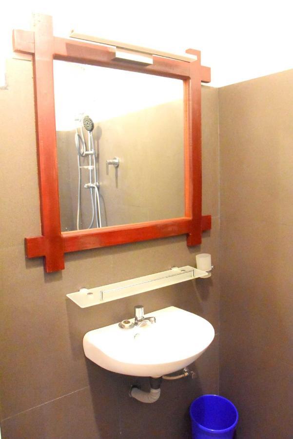J Guest Guest house Colombo